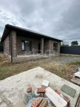 Дом в Ростовская область, Батайск ул. 50 лет Октября (125 м)