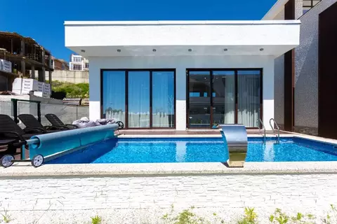 Дом в Краснодарский край, Сочи ул. Ворошиловградская, 256/3 (90 м)