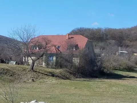 Дом в Крым, Белогорский район, Зеленогорское с/пос, с. Межгорье ул. ...