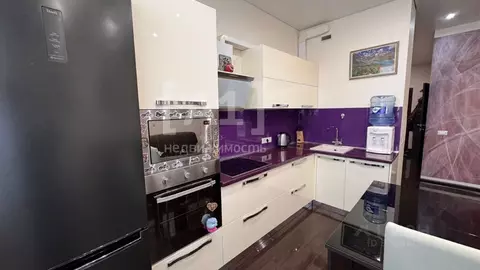 1-к кв. Челябинская область, Челябинск ул. Аношкина, 6 (51.2 м)