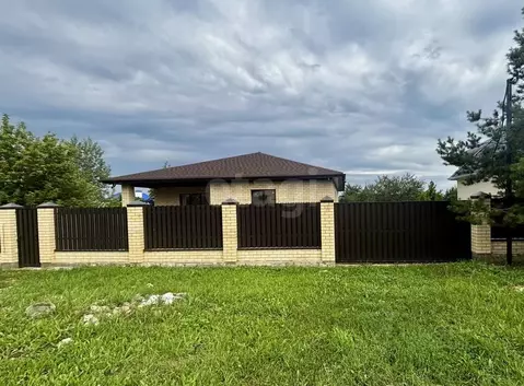 Дом в Воронежская область, Семилуки Южный мкр, ул. Маршала Жукова (153 ...