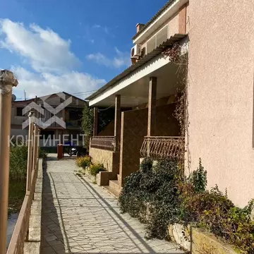 Коттедж в Крым, Сакский район, с. Штормовое ул. Черноморская (140 м)