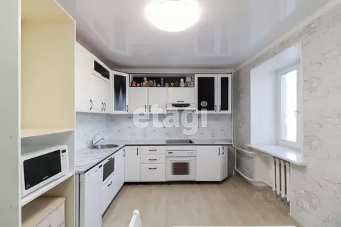 3-к кв. Тюменская область, Тюмень Молодежная ул., 28 (110.3 м)