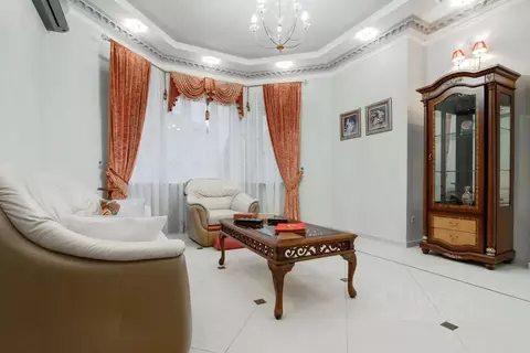 Дом в Ростовская область, Ростов-на-Дону Печенежская ул., 35/5 (260 м)