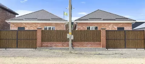 Дом в Адыгея, Тахтамукайский район, Яблоновский пгт Космическая ул. ...