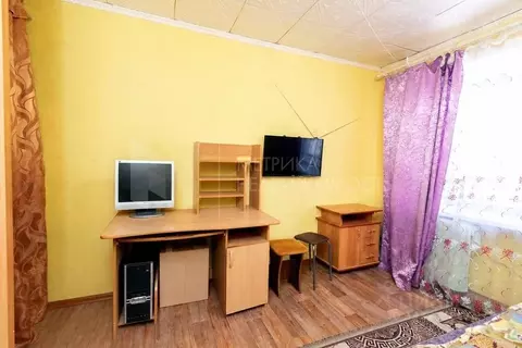 Студия Тюменская область, Тюмень ул. Республики, 167а (18.0 м)