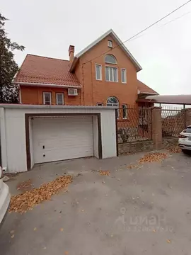 Дом в Ростовская область, Волгодонск Сиреневый бул., 3 (454 м)