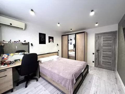 3-к кв. Волгоградская область, Волжский ул. 40 лет Победы, 27 (71.6 м)