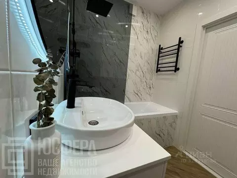 2-к кв. Волгоградская область, Волгоград бул. 30-летия Победы, 32/1 ...