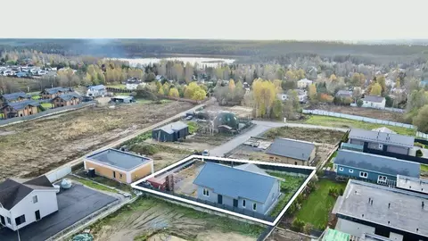 Дом в Ленинградская область, Выборгский район, Первомайское с/пос, ...