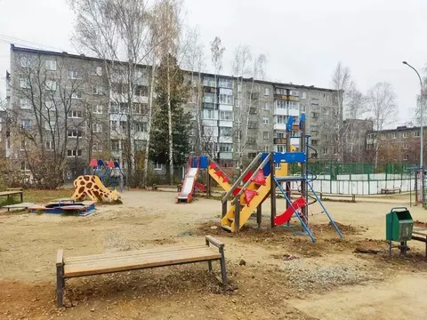 2-к кв. Свердловская область, Первоуральск просп. Космонавтов, 21А ...