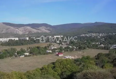 Участок в Крым, Симферопольский район, Добровское с/пос, с. ...