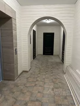 1-к кв. Кабардино-Балкария, Нальчик ул. Тлостанова, 2 (67.0 м)