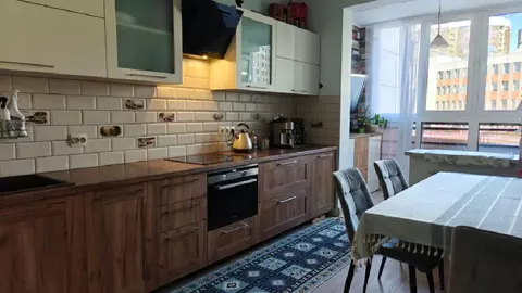 Продается 2-комнатная квартира