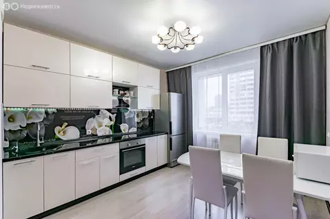 2-комнатная квартира: Екатеринбург, улица Чкалова, 242 (63 м)