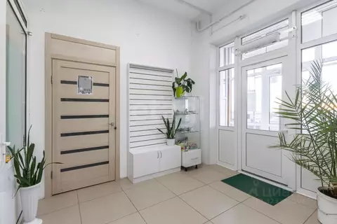 Торговая площадь в Алтайский край, Новоалтайск Прудская ул., 40 (104 ...