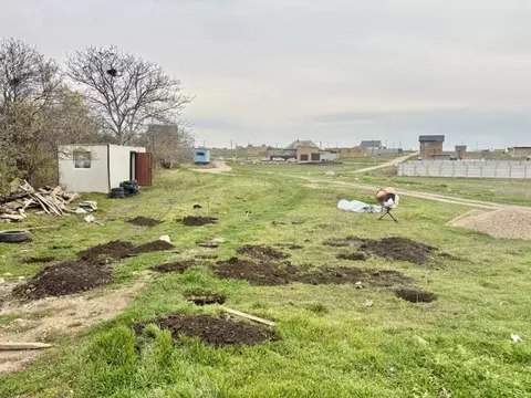 Участок в Крым, Симферопольский район, с. Мирное  (4.0 сот.)