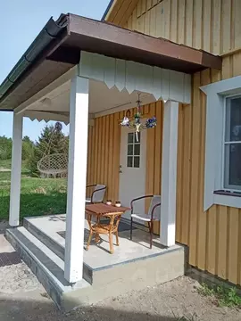 Дом в Карелия, Лахденпохский муниципальный округ, пос. Куркиеки ул. ...