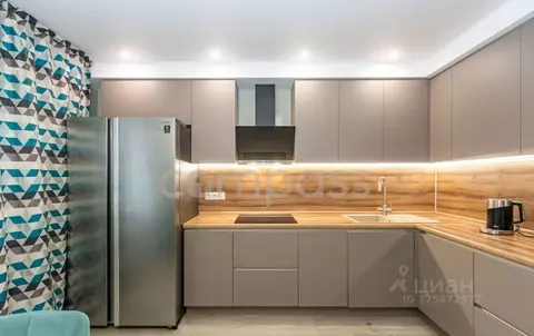 3-к кв. Тюменская область, Тюмень ул. Демьяна Бедного, 102 (100.8 м)