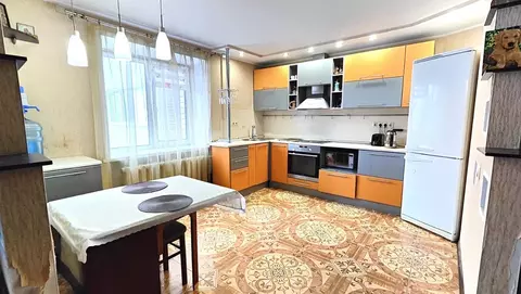 3-к кв. Алтайский край, Барнаул ул. Антона Петрова, 246 (83.5 м)