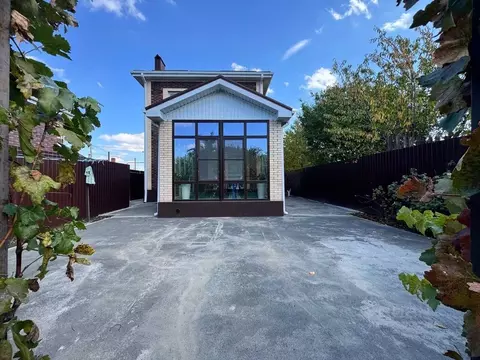 Дом в Ростовская область, Азовский район, Поселок Красный сад ул. ...