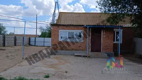 Дом в Калмыкия, Юстинский район, пос. Татал ул. Центральная (76 м)