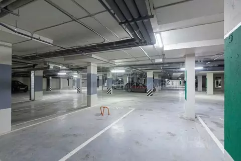 Гараж в Тюменская область, Тюмень Тарманы мкр, ул. Малышева, 31к1 (13 ...