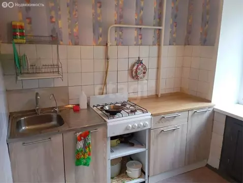 3-комнатная квартира: Вышний Волочёк, улица Мира, 76 (51.9 м)