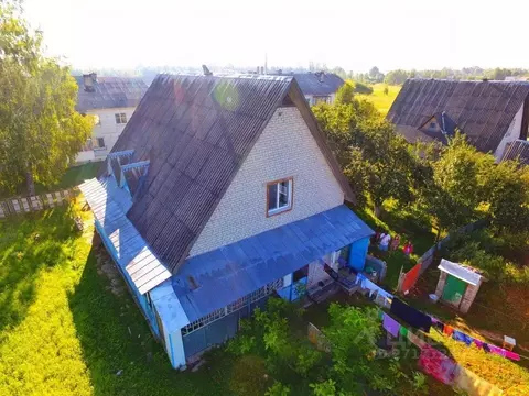 Дом в Брянская область, Навлинский район, Алешинское с/пос, с. ...