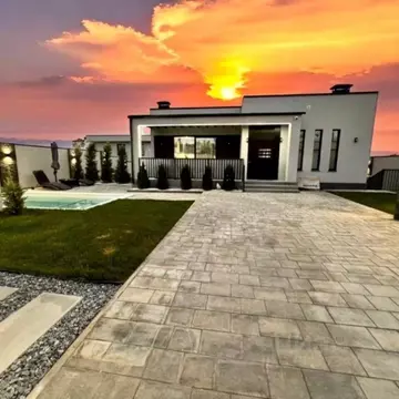 Дом в Крым, Симферопольский район, с. Мирное ул. Николаевская, 17А ...