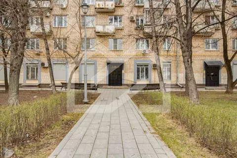 Торговая площадь в Москва Космодамианская наб., 4/22кБ (452 м)