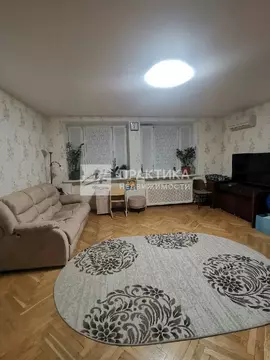 Продается 3-комнатная квартира