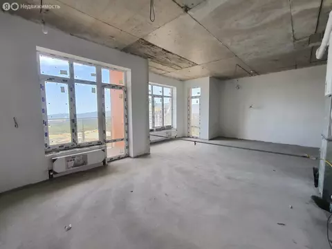 4-комнатная квартира: Нальчик, улица Тлостанова, 16 (220 м)