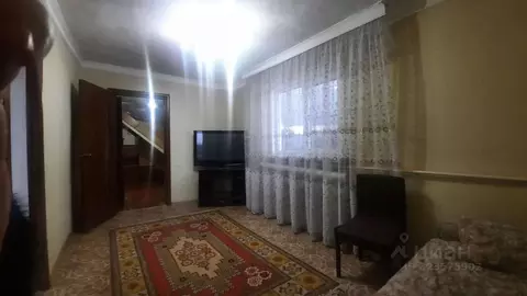 Дом в Кабардино-Балкария, Нальчик ул. А.А. Кадырова, 64 (100 м)