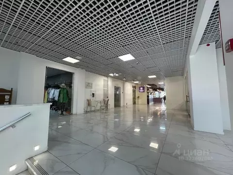 Торговая площадь в Крым, Ялта ул. Рузвельта, 12А (51 м)