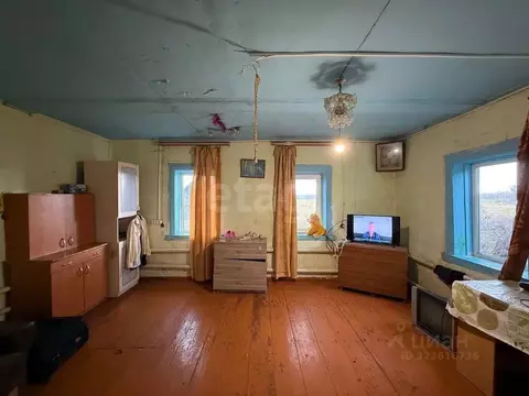 Дом в Брянская область, Почепский район, Краснорогское с/пос, с. ...