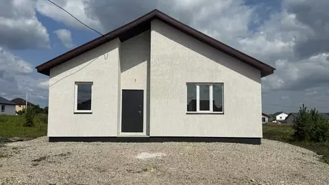 Дом в Свердловская область, Белоярский муниципальный округ, с. ...