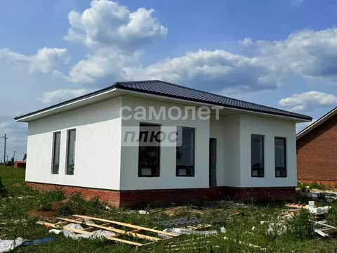 Дом в Курская область, Курский район, Клюквинский сельсовет, Ягодный ...