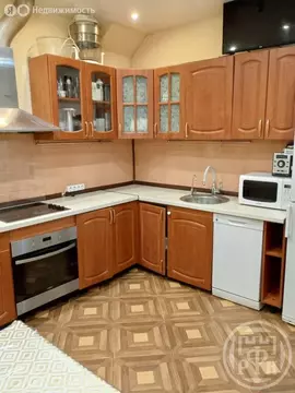 3-комнатная квартира: Красное Село, улица Освобождения, 25к1 (74.4 м)