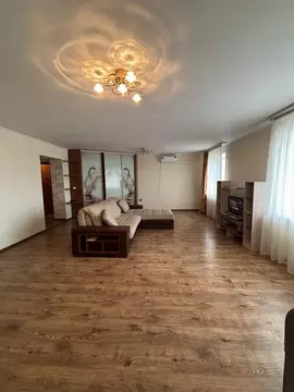 Квартира, 2 комнаты, 82.4 м
