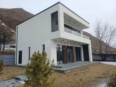 Дом в Красноярский край, Красноярск Благодатная ул., 10 (155 м)