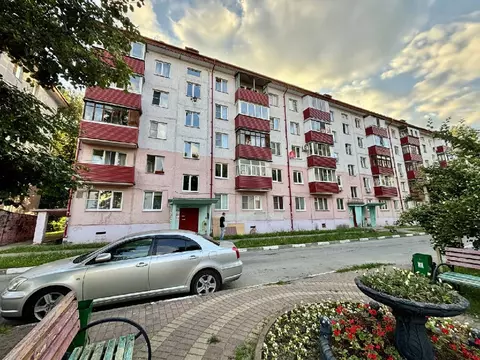 Продается 2-комнатная квартира