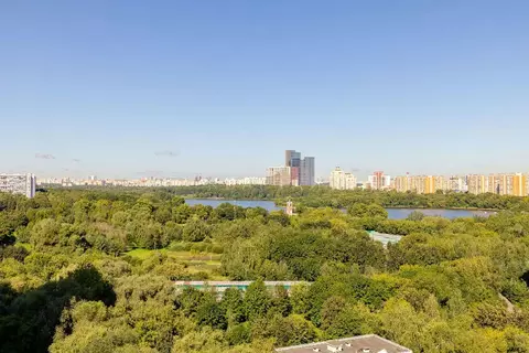 Продается 3-комнатная квартира