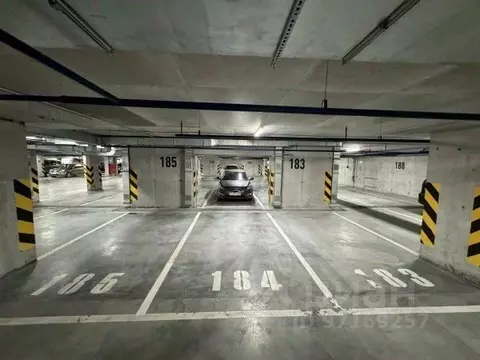 Гараж в Свердловская область, Екатеринбург ул. Азина, 31 (13 м)