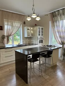 Дом в Ленинградская область, Ломоносовский район, Виллозское городское ...