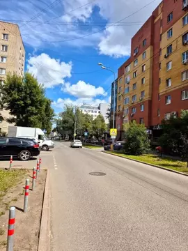 Торговая площадь в Тюменская область, Тюмень ул. Грибоедова, 13 (98 м)