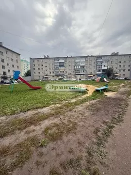 2-к кв. Курганская область, Курган Заозерный жилрайон, 1-й мкр, 6 ...