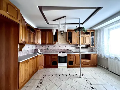 4-к кв. Челябинская область, Челябинск ул. 40-летия Победы, 33Б (126.9 ...