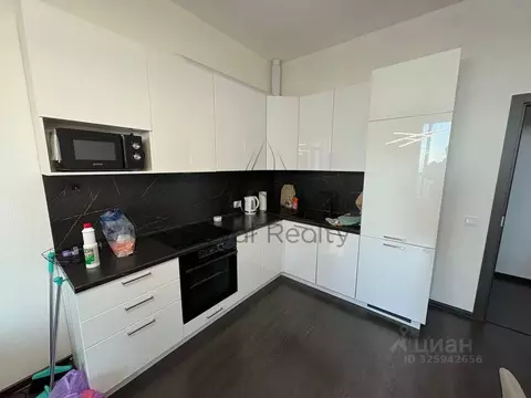 2-к кв. Санкт-Петербург аллея Арцеуловская, 15 (70.0 м)