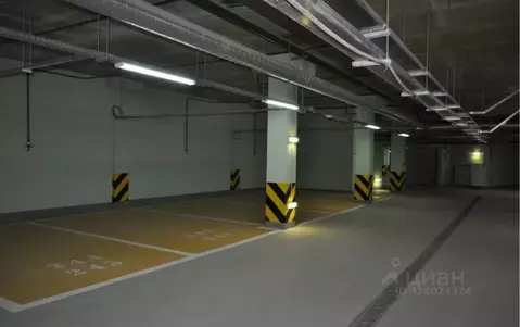 Гараж в Москва Мосфильмовская ул., 88к2с6 (19 м)